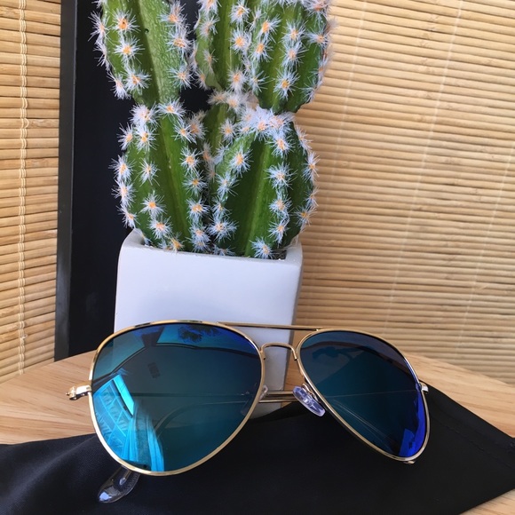 Blue Aviator Sunglasses - Picture 5 of 7